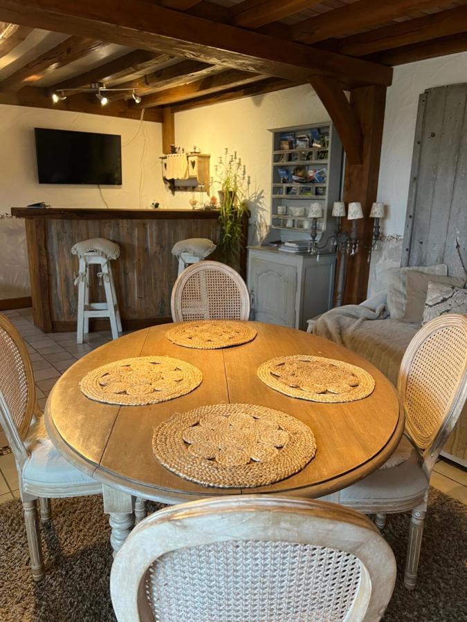 La Maisonnette De Cancan Mont-près-Chambord Екстериор снимка